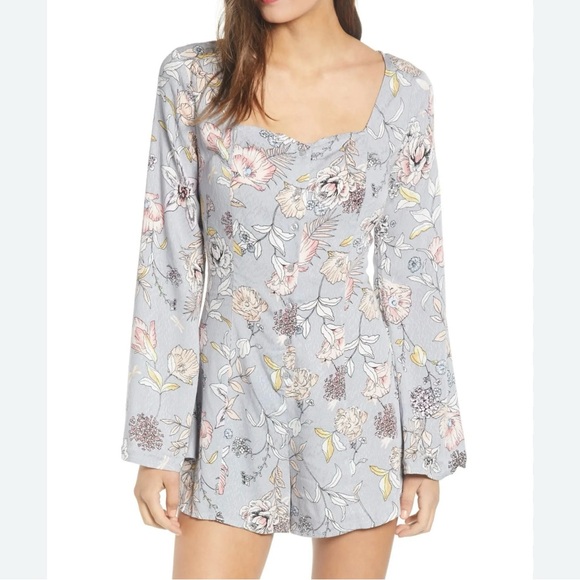 Love Fire Floral Long Sleeve Romper Gray and Pink Size Medium NWT - Picture 3 of 10